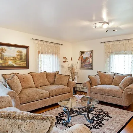 Beautiful Apartment-5 Beds-Full Kitchen-Parking-Super Clean! Boston Exterior photo