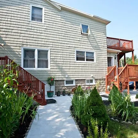 Beautiful Apartment-5 Beds-Full Kitchen-Parking-Super Clean! Boston Exterior photo